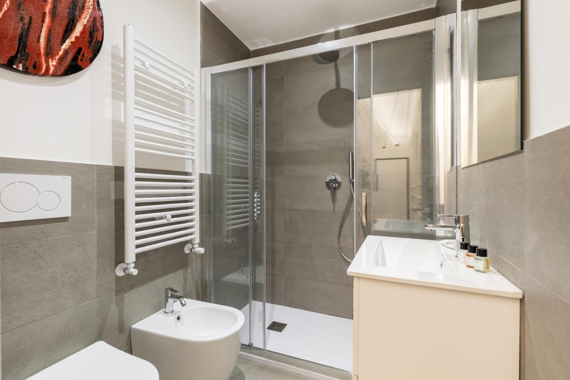 Hostly-puccini Luxury Home-near Colosseum & Trevi * Rom