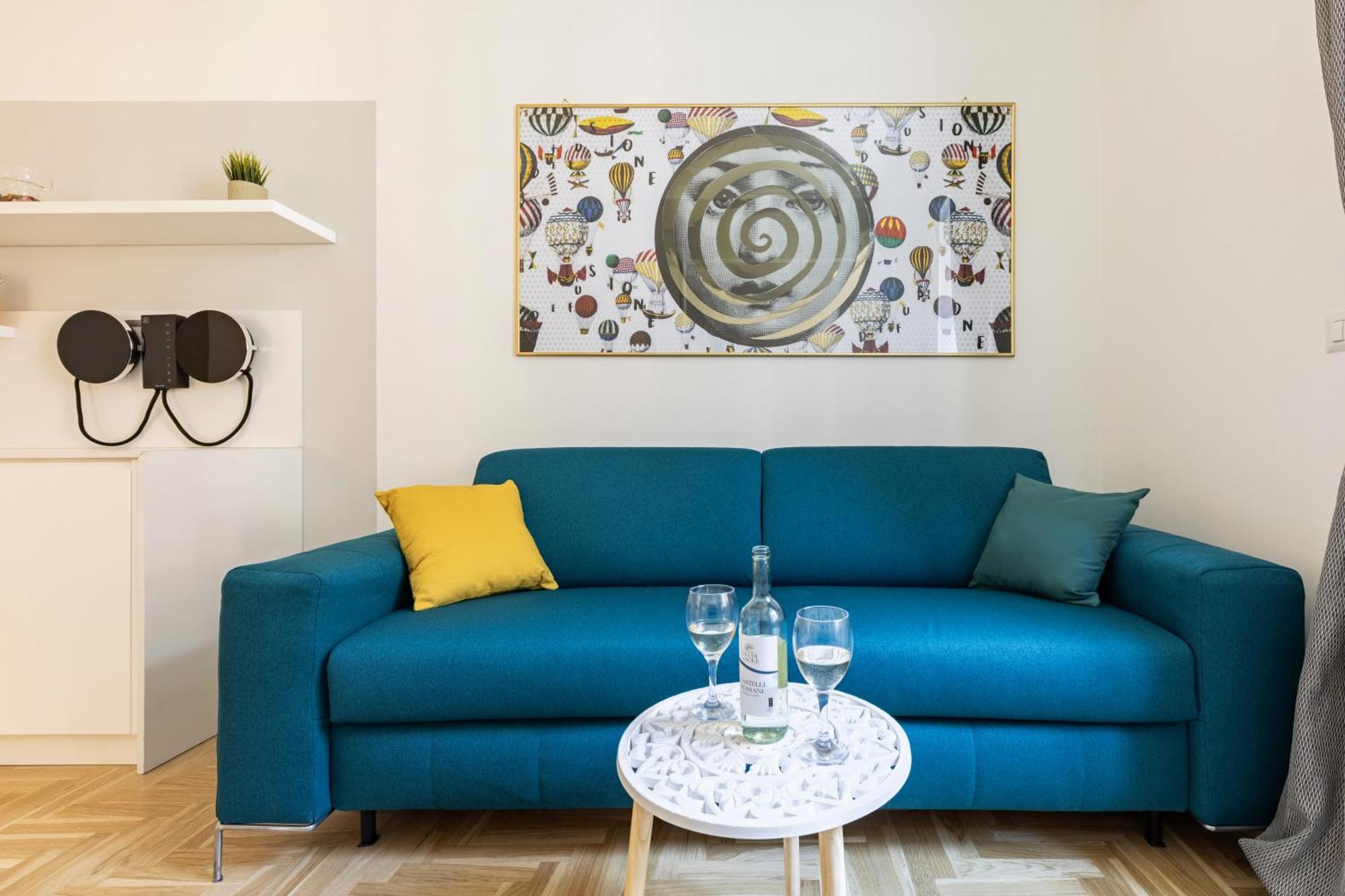 Apartment Hostly-puccini Luxury Home-near Colosseum & Trevi Rom