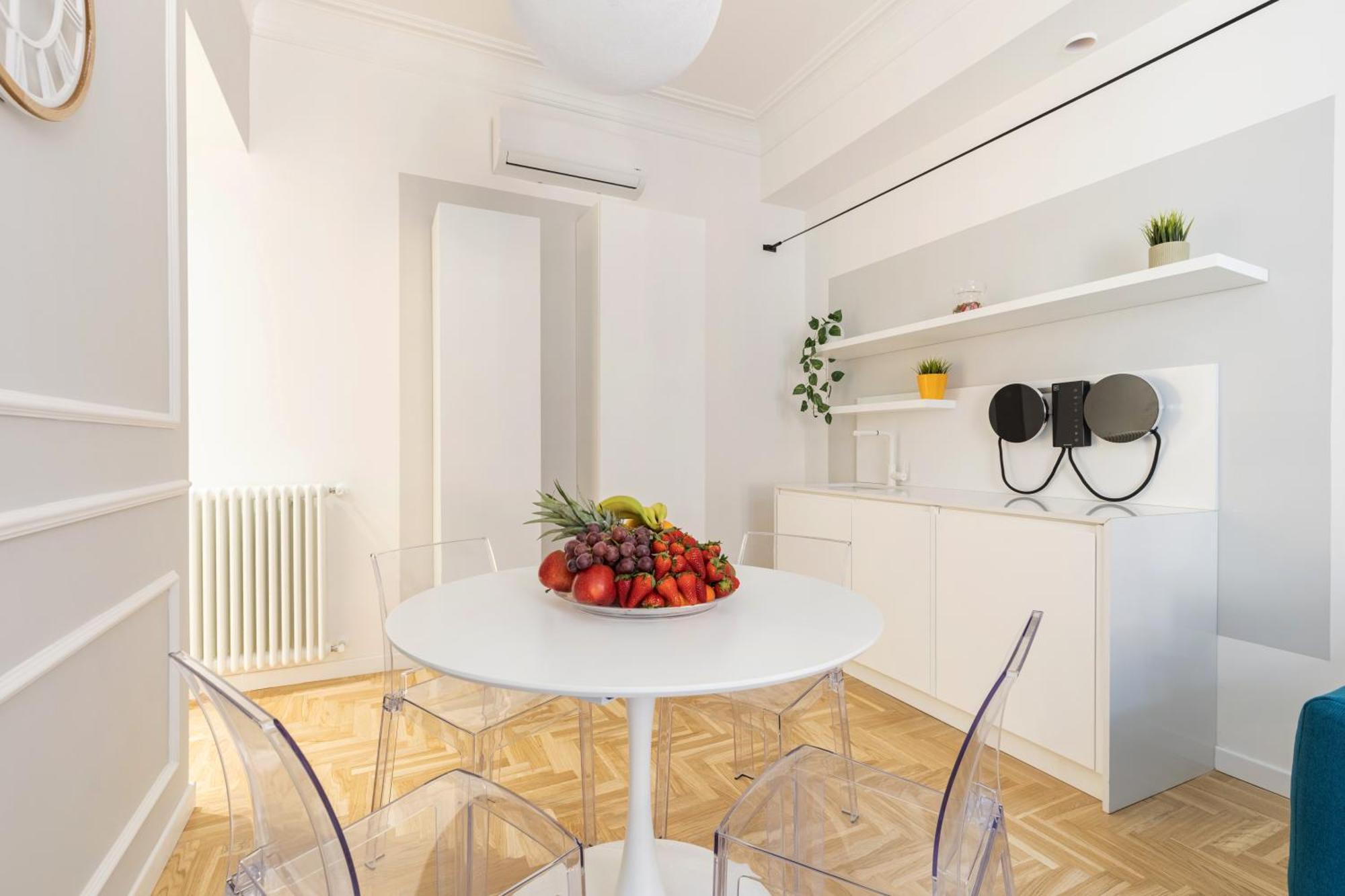 Hostly-puccini Luxury Home-near Colosseum & Trevi * Rom